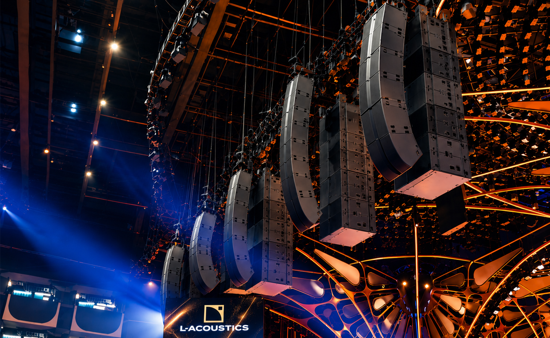 L-Acoustics professional line array sound system at a large-scale live production